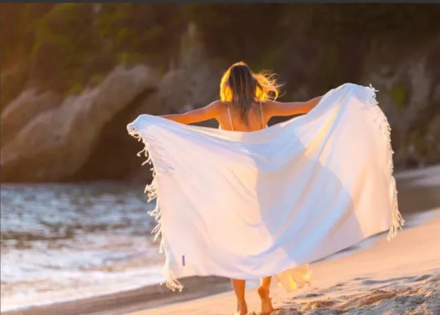 Bamboo Throw Ivory