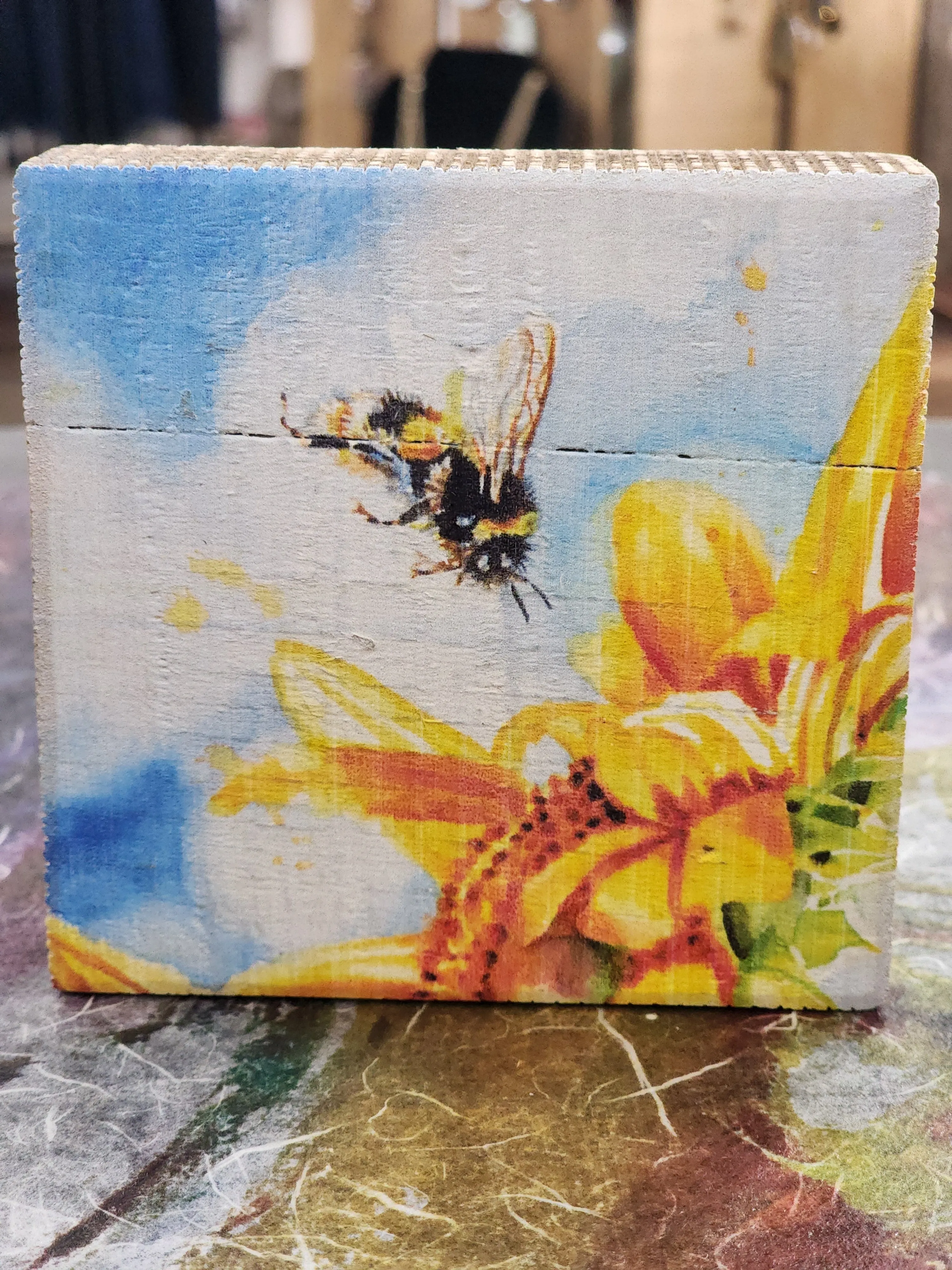 Bee and sunflowers block sign