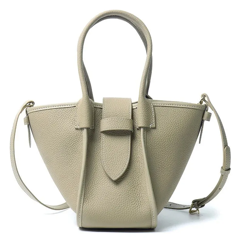 Calfskin leather leather bag