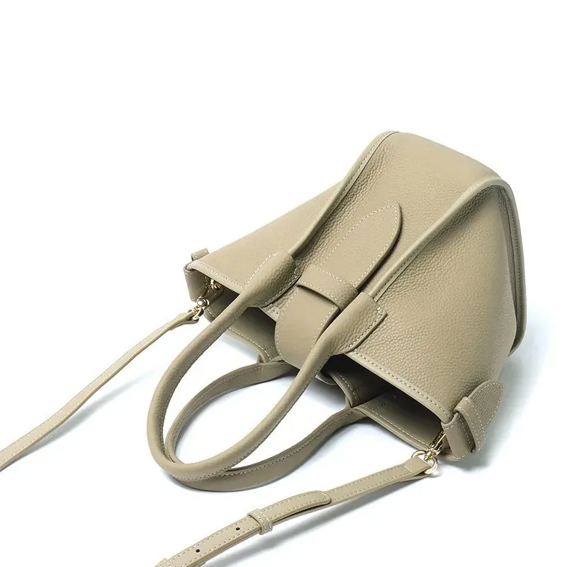 Calfskin leather leather bag