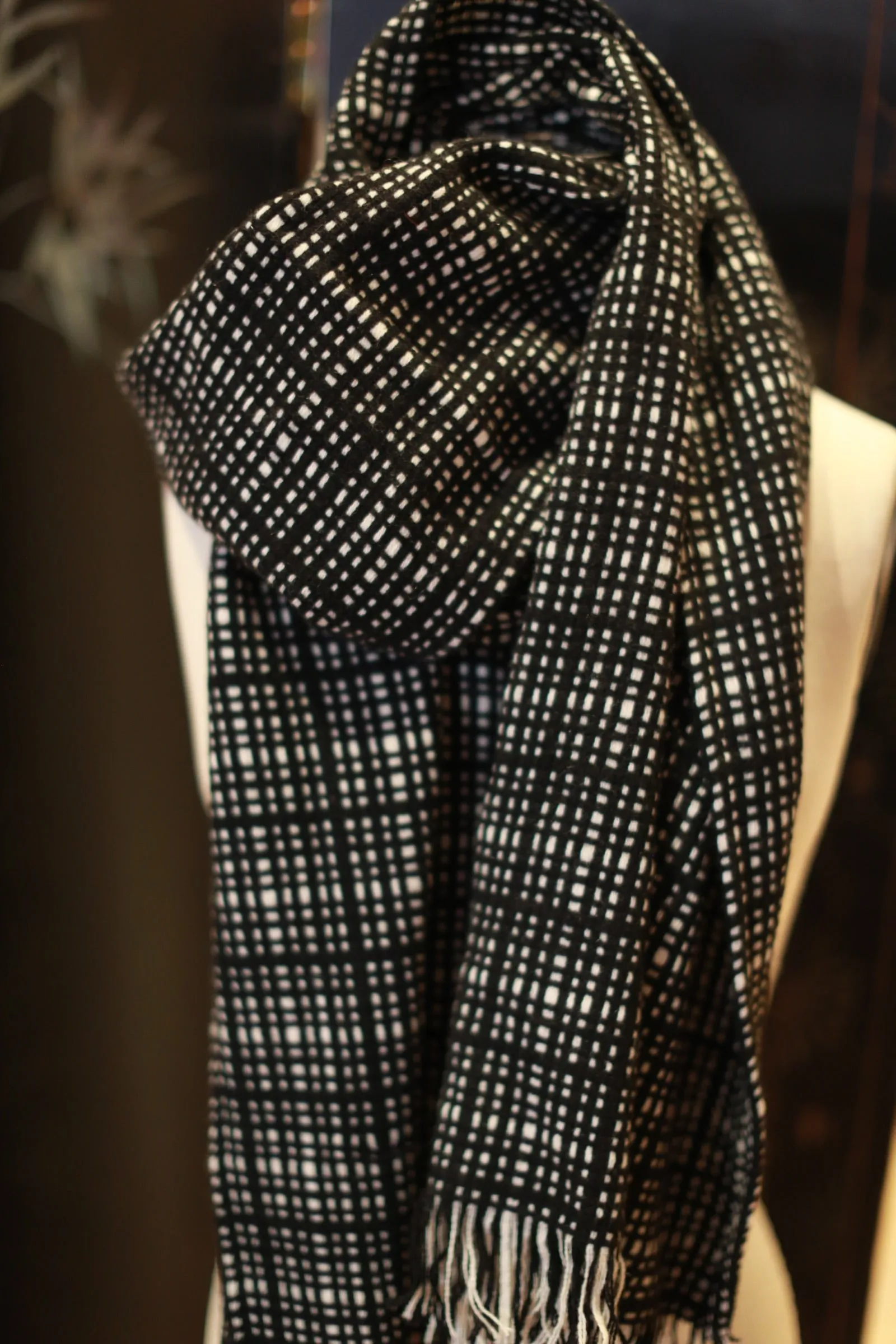 Cashmere Scarf | Black & White Plaid