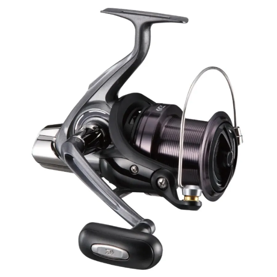 DAIWA Crosscast spinning Surf Fishing Reel - 5000