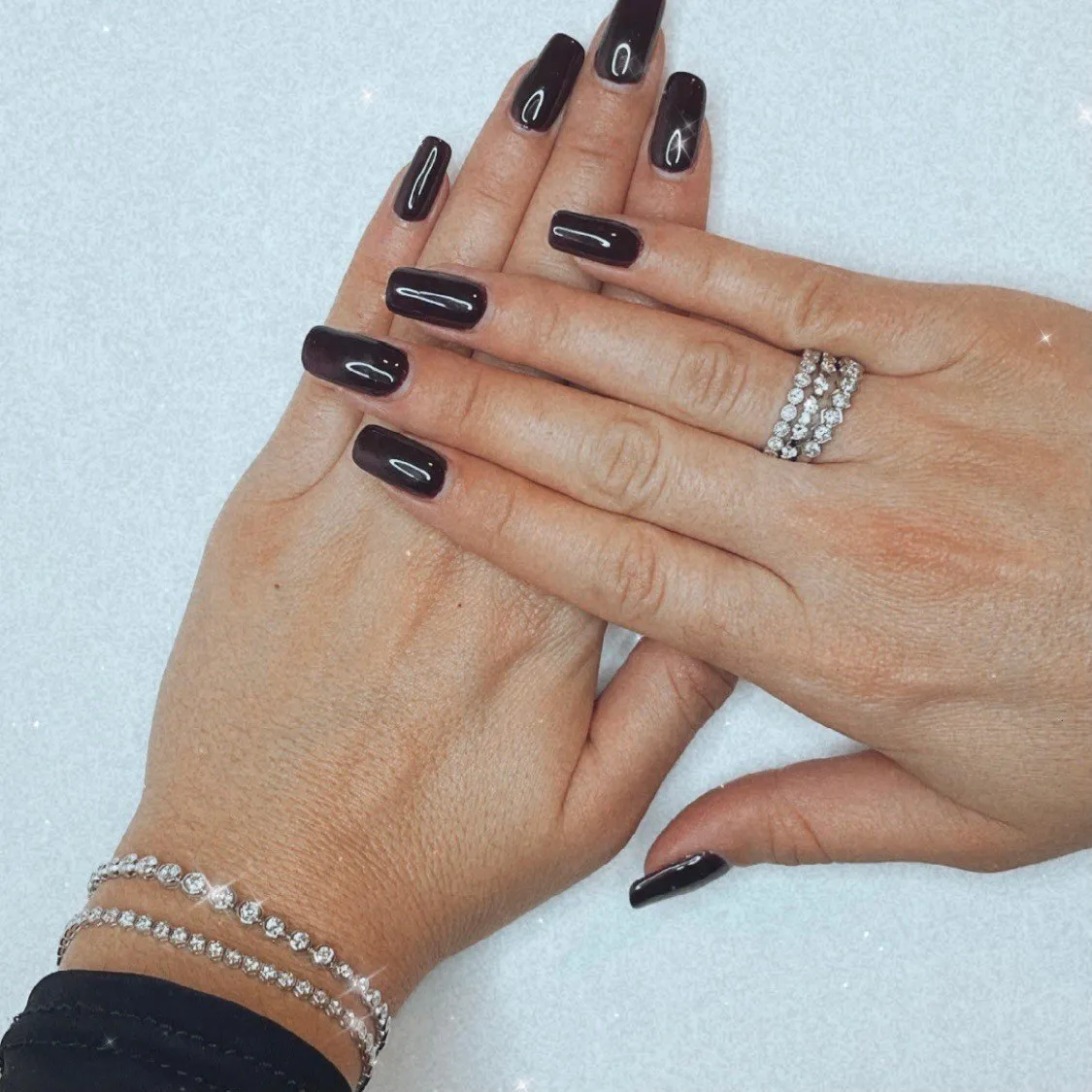 Four-Prong Sqaure Shaped Adjustable Bracelet