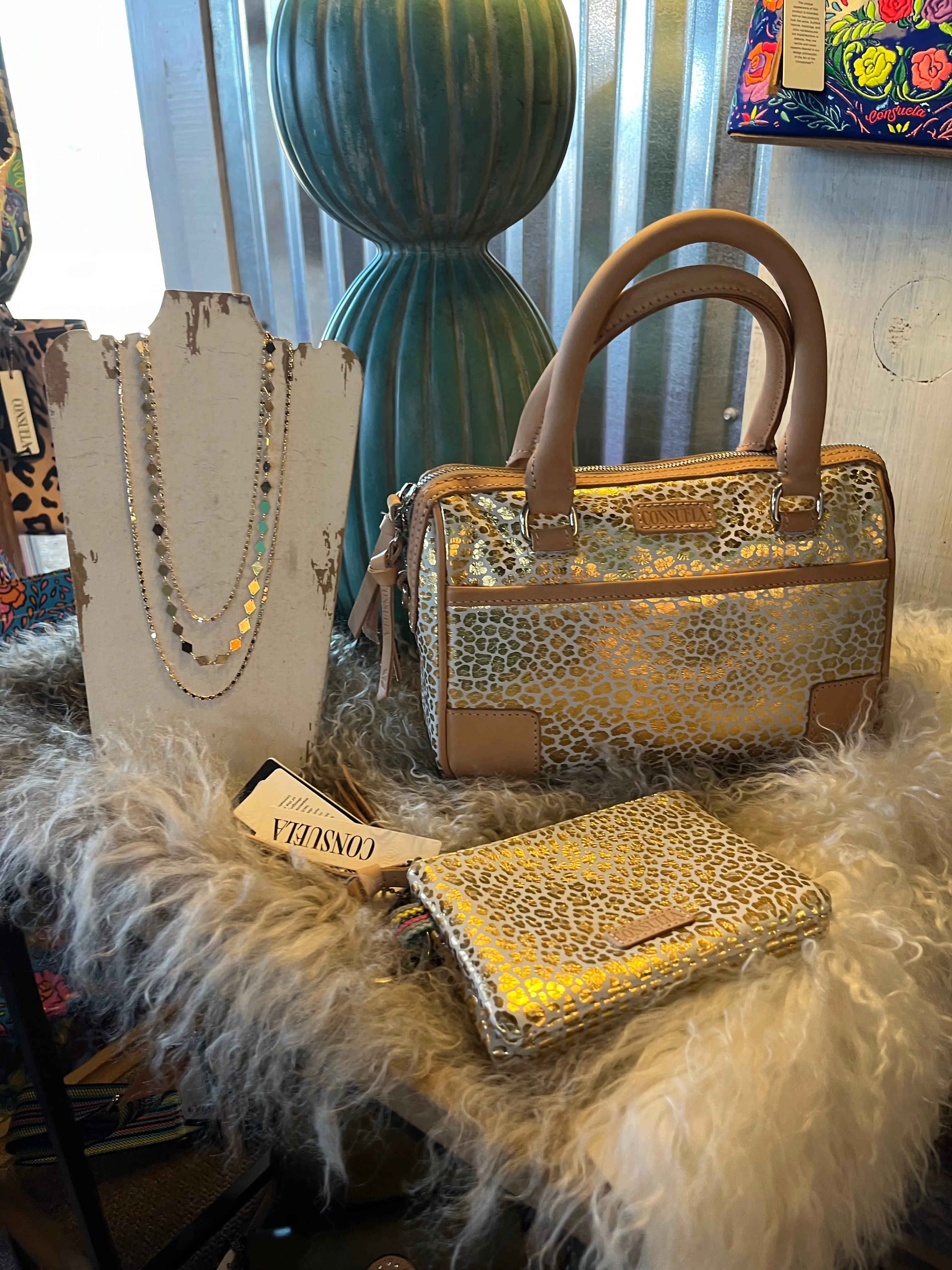GOLD MULTI CHAIN NECKLACE SET / STUFFOLOGY BOUTIQUE