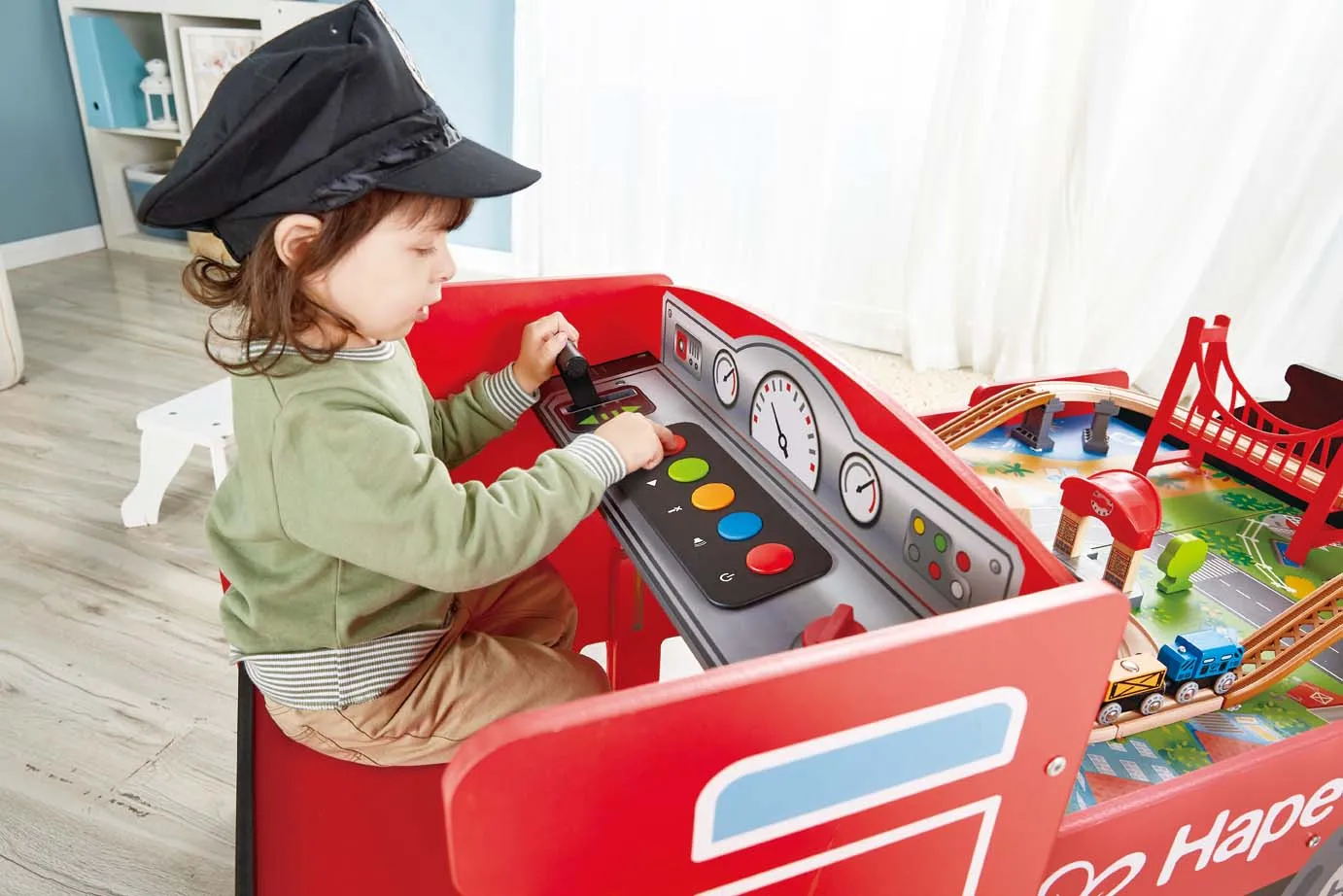 Hape Ride-on & Foldable Engine Table