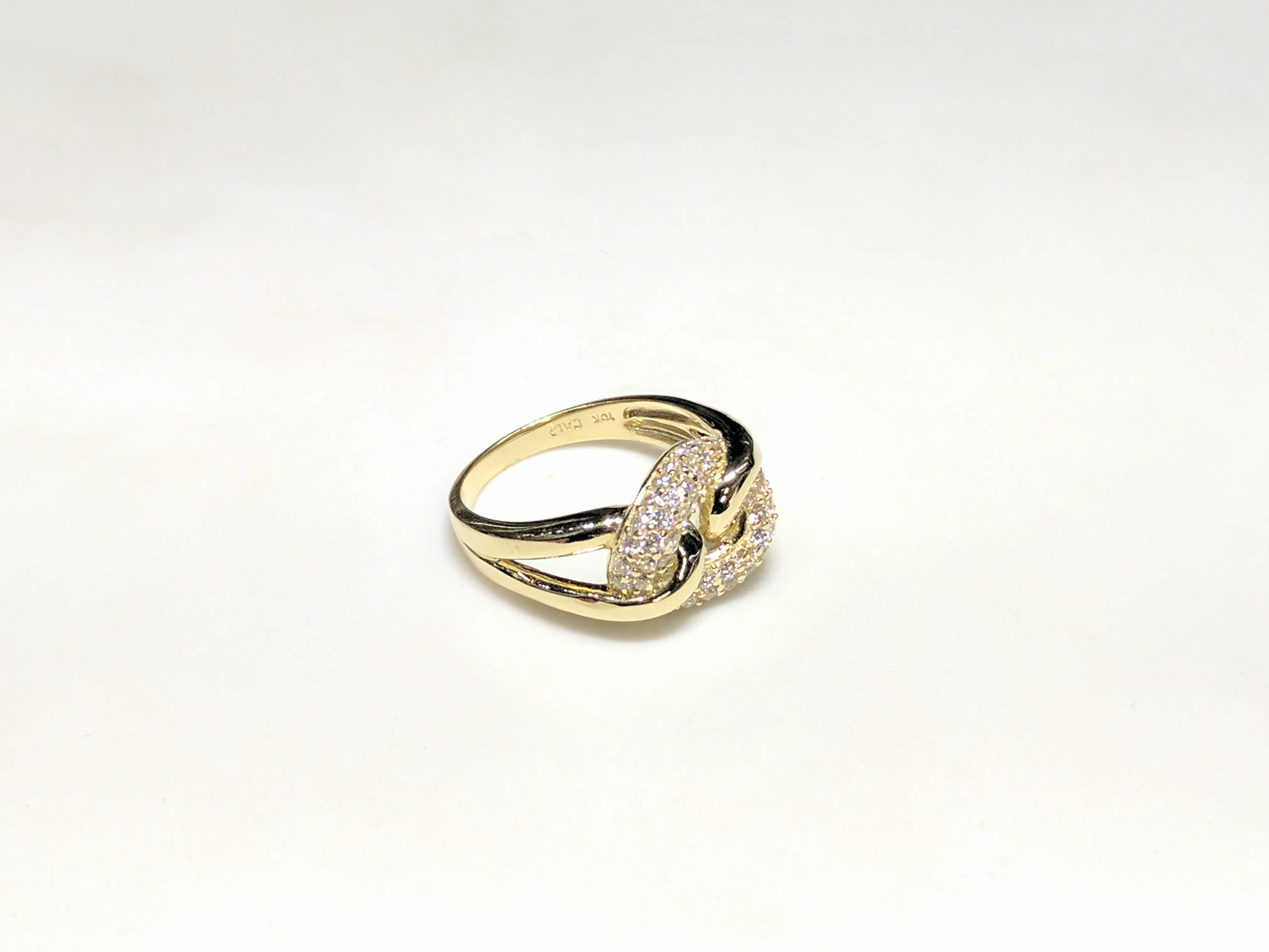 Iced Out Puffy Round Link Ring 10K