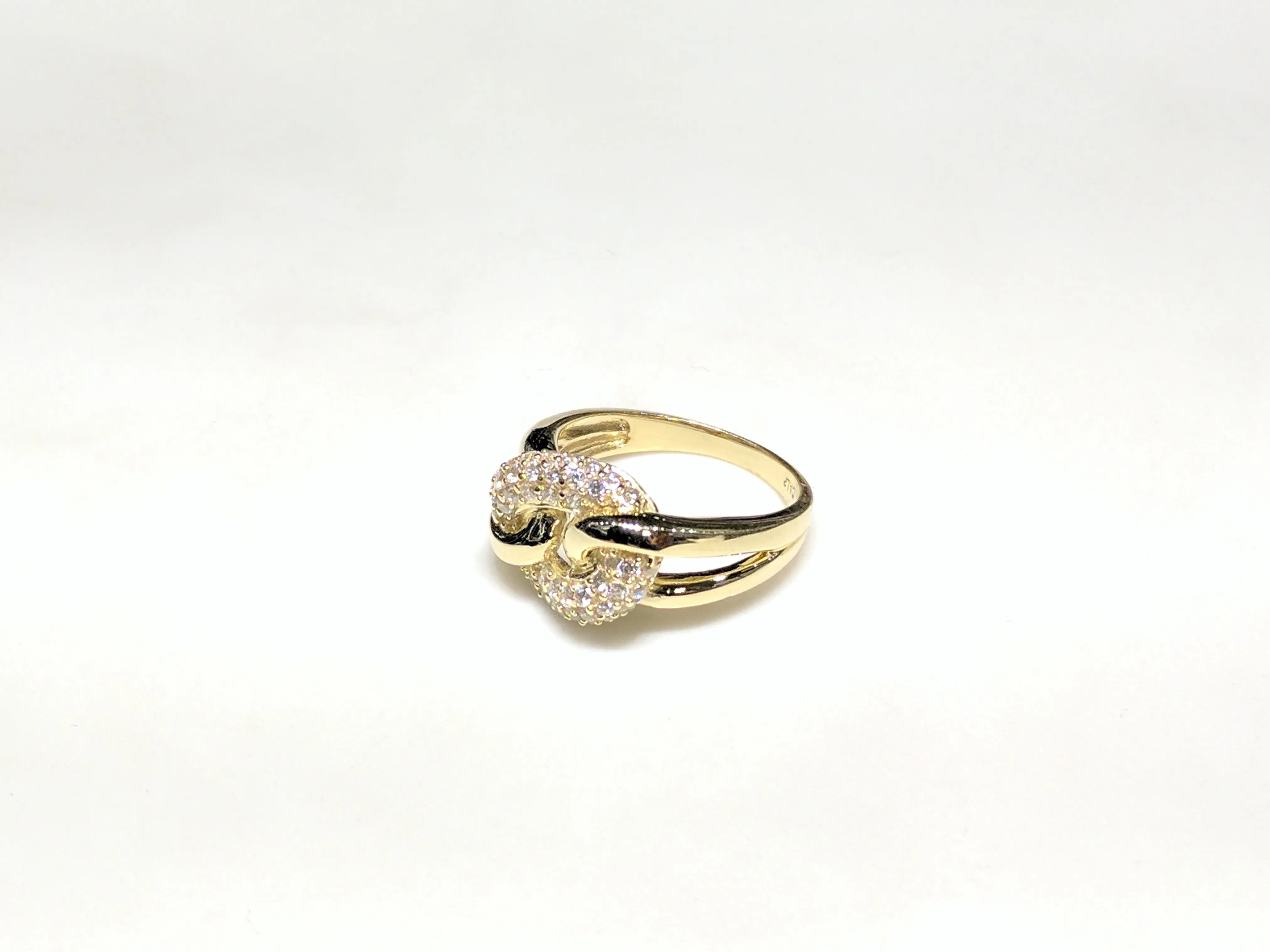 Iced Out Puffy Round Link Ring 10K