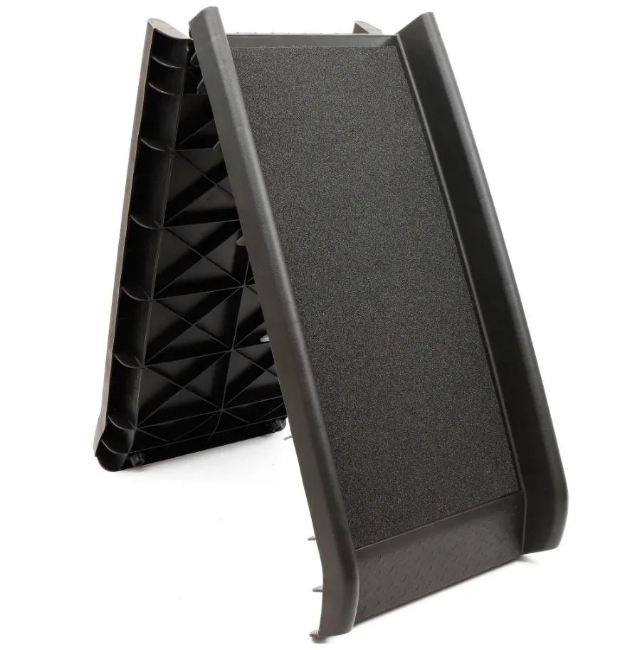 Item Shows Light Use! Streetwize Non Slip Foldable Pet Ramp, Retails $99 