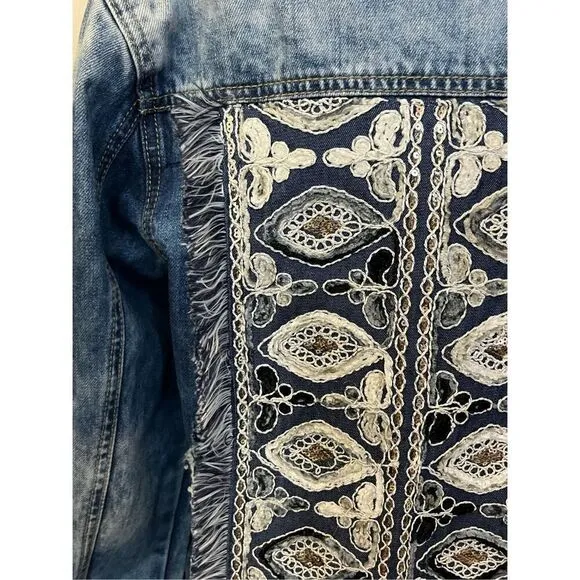 JAASE Embroidered Boho Denim Jean Jacket M