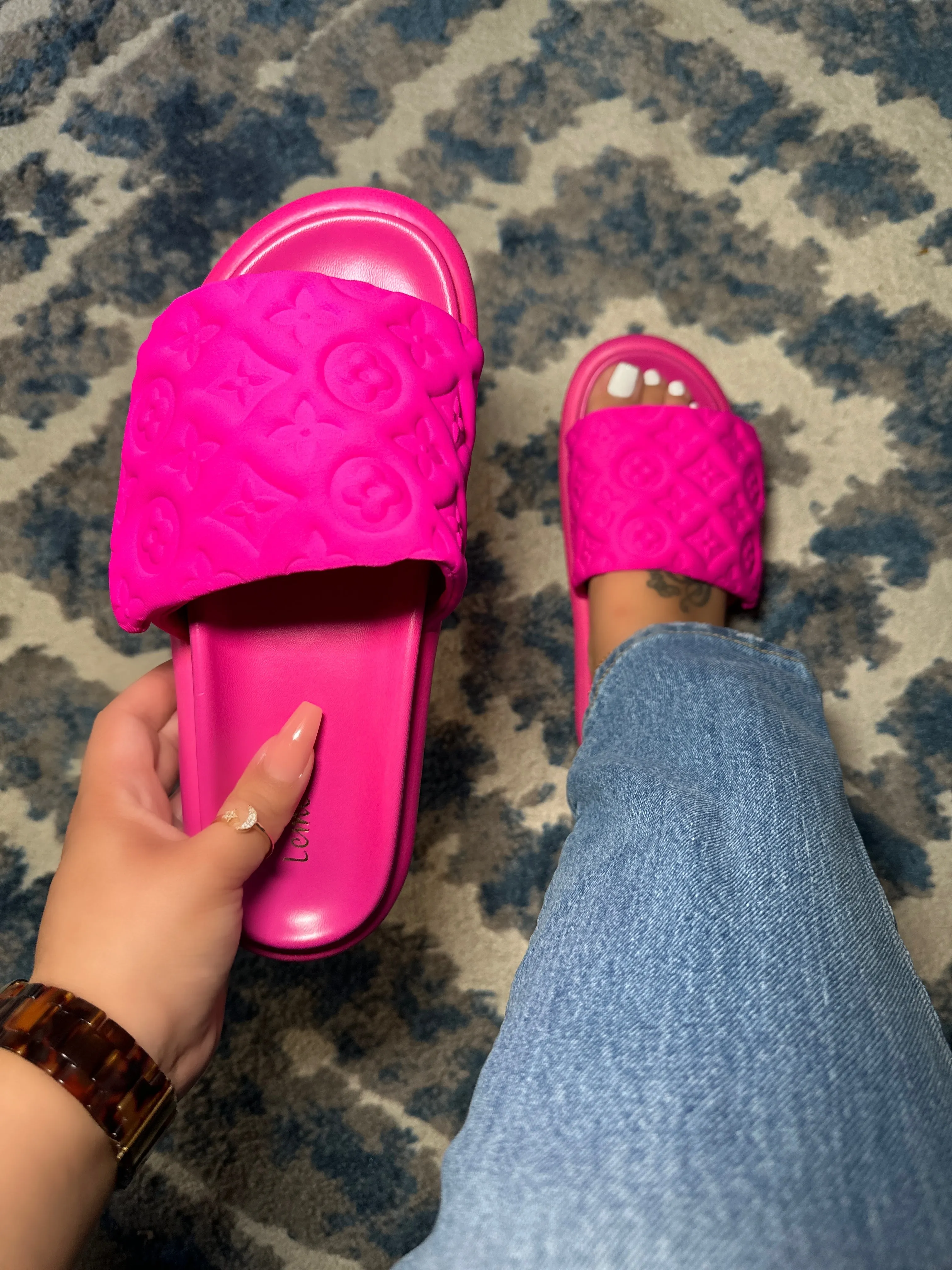 Lilia Slide- Neon Hot Pink