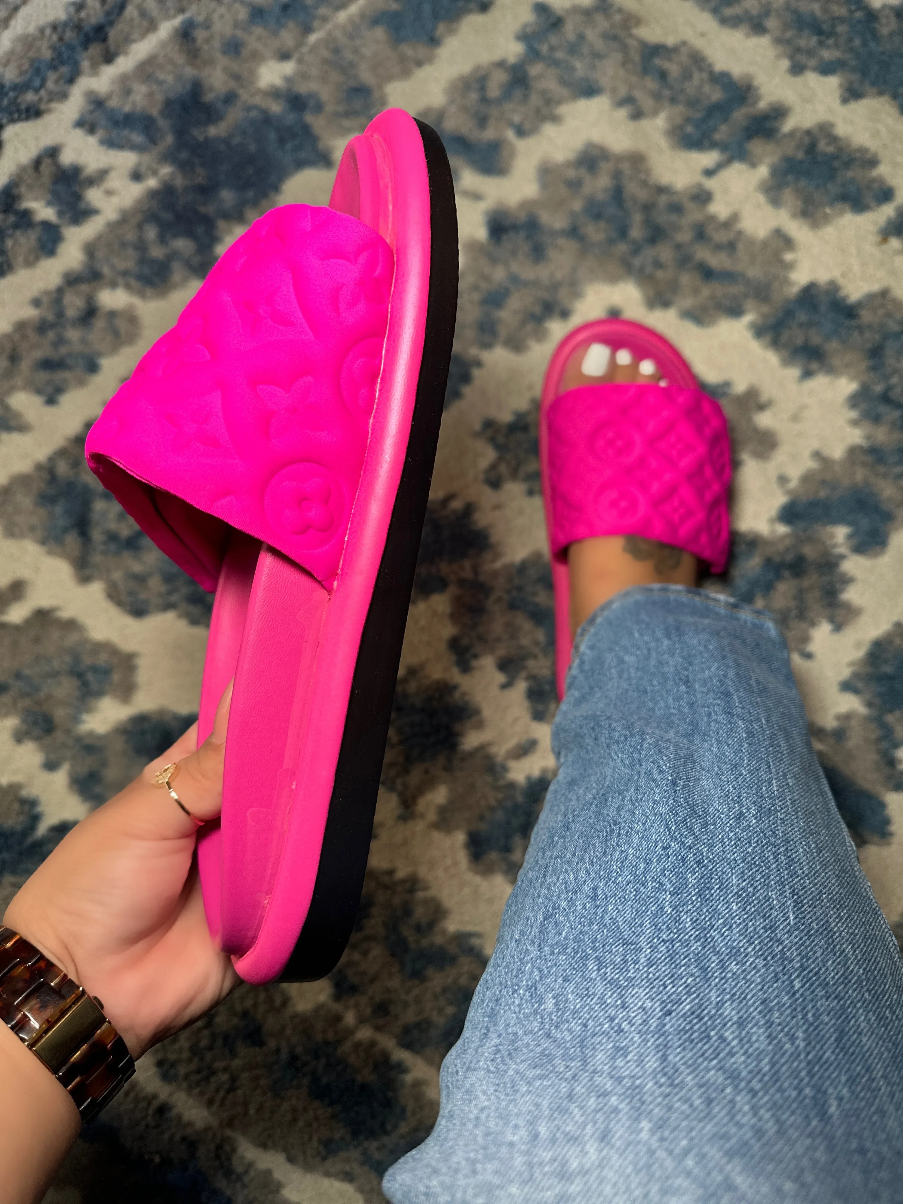 Lilia Slide- Neon Hot Pink