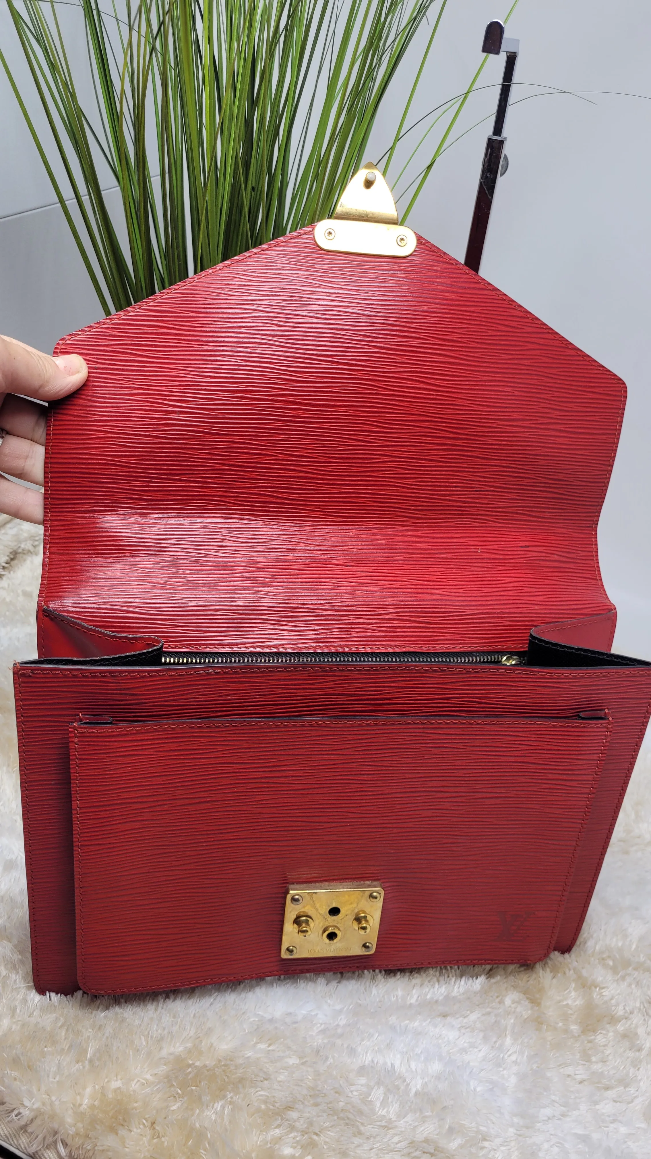 LOUIS VUITTON RED EPI MONCEAU CROSSBODY