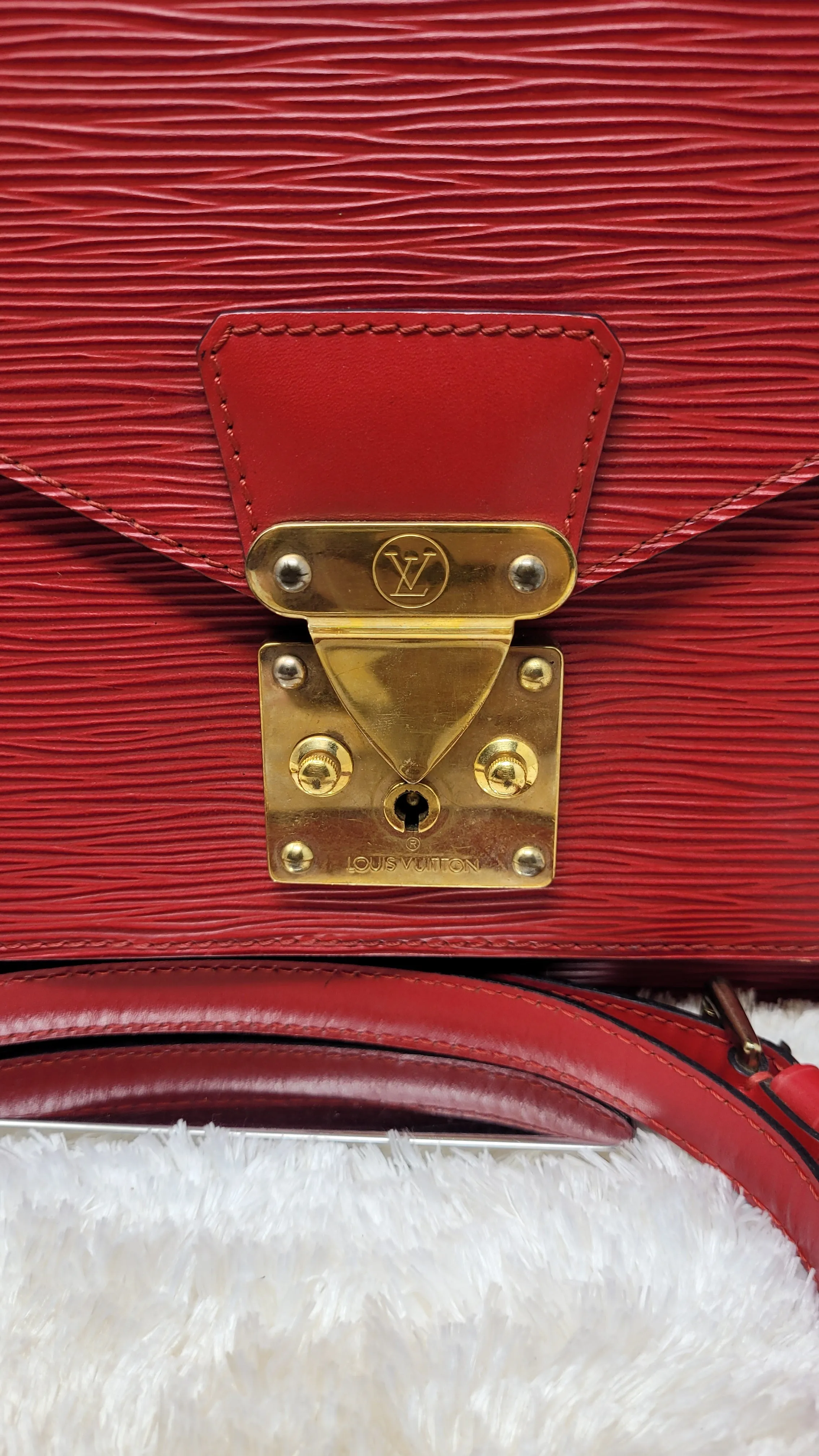 LOUIS VUITTON RED EPI MONCEAU CROSSBODY