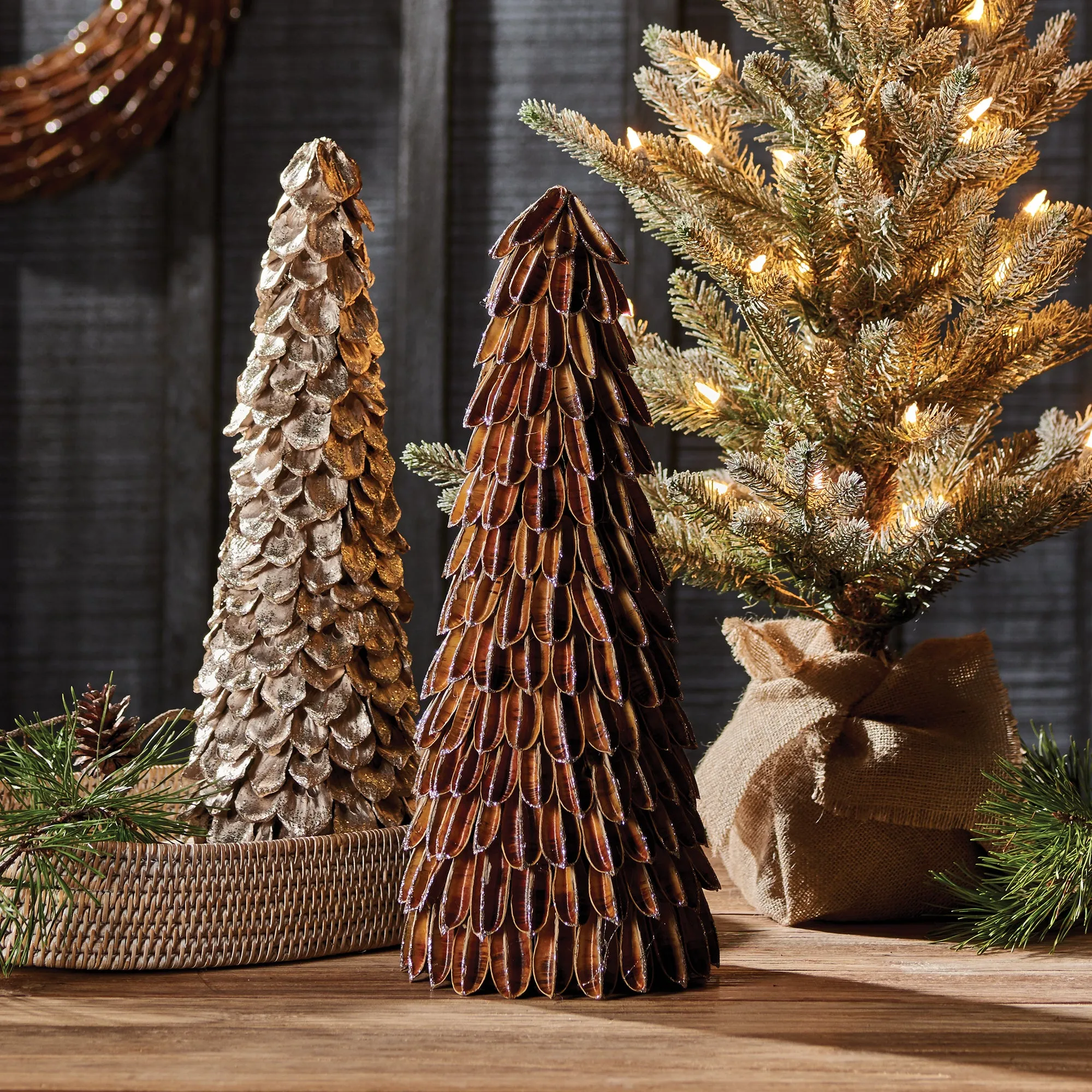 NAPA Home & Garden, SISAL SHELL TOPIARY 19"H,Z6137BR