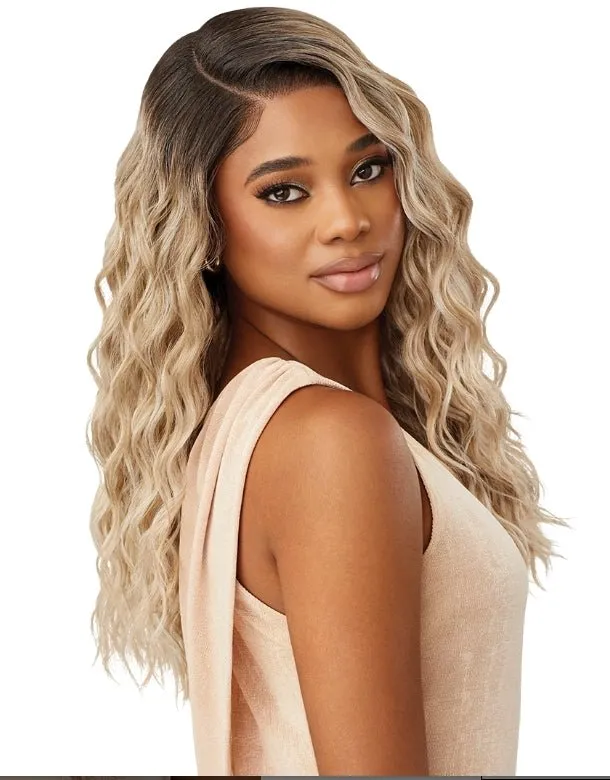 Outre Melted Hairline Synthetic Deluxe Wide HD Lace Front Wig - CARESS