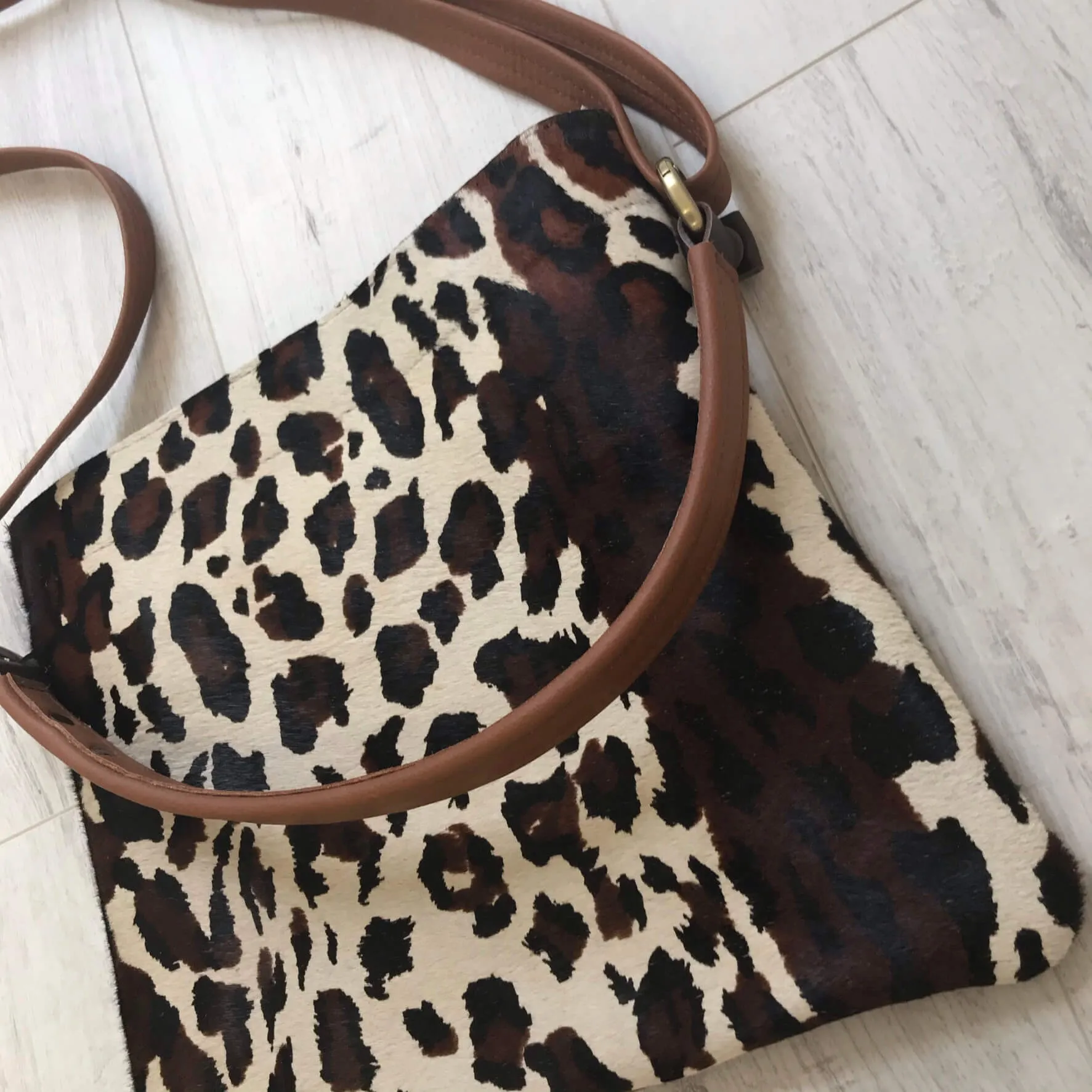 Owen Barry Iggy Leather Bag - Snow Leopard Tan