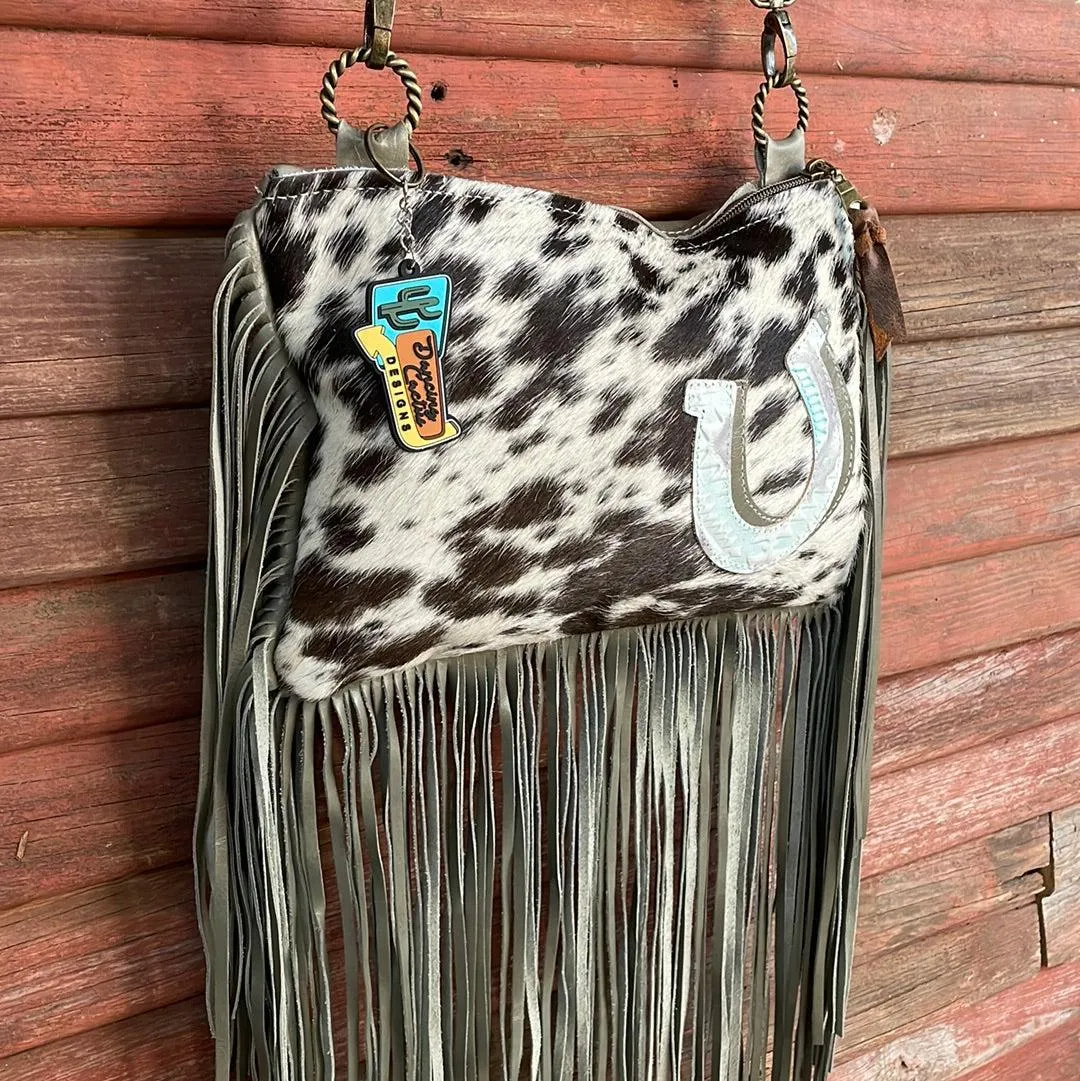 Patsy - Black & White w/ Turquoise Sand Aztec Horse Shoe