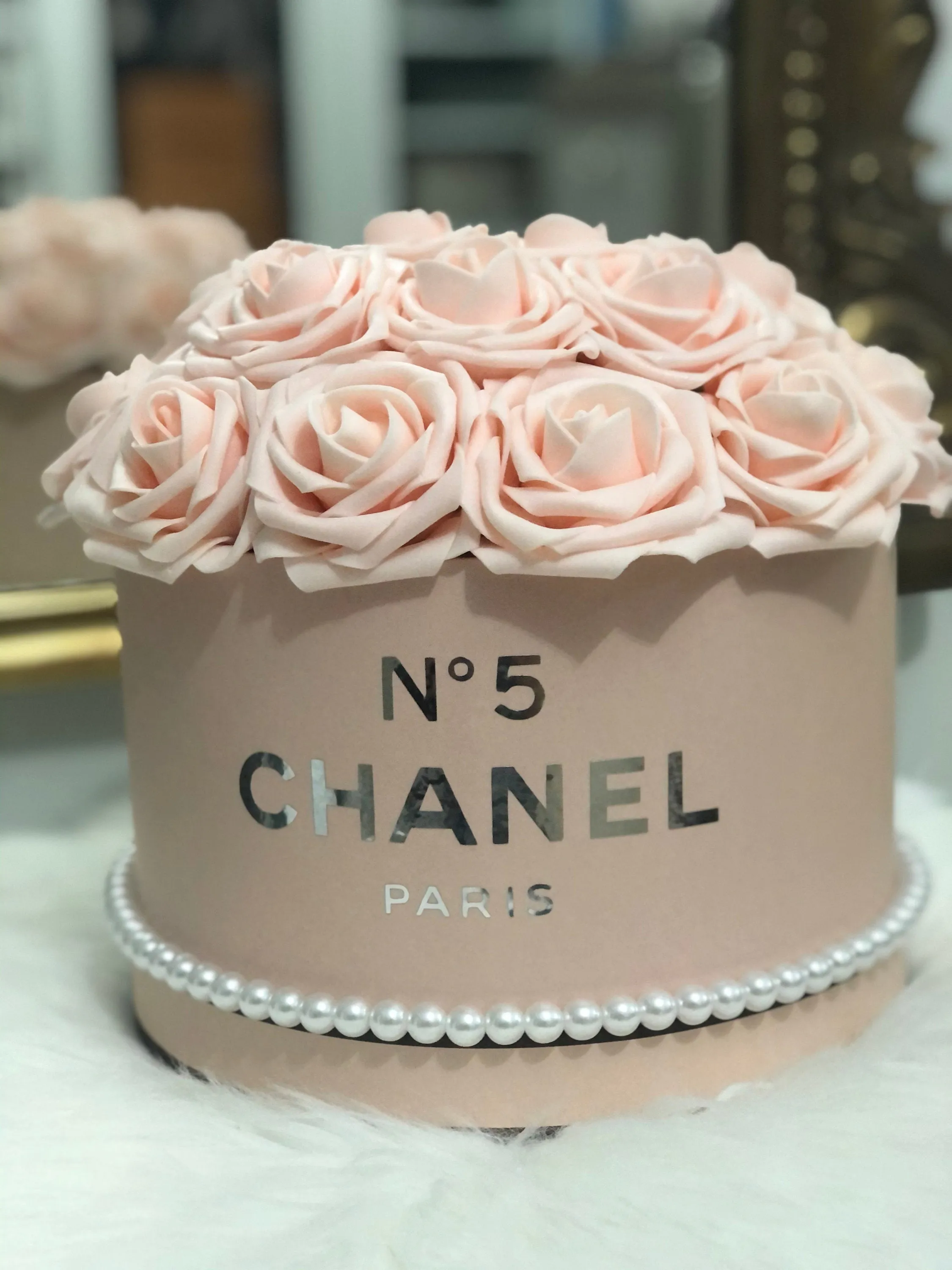 Rose Hat Box Bouquet
