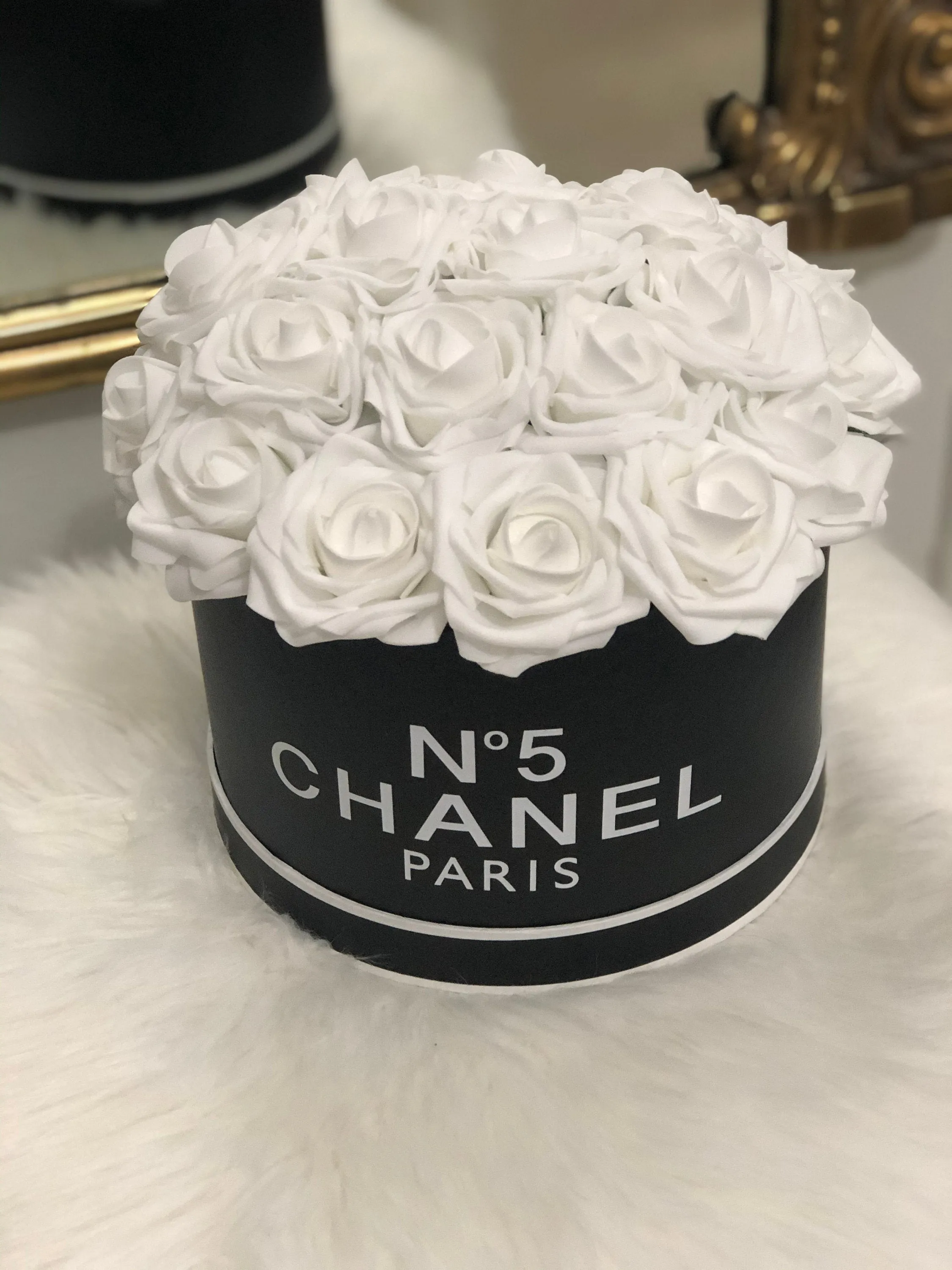 Rose Hat Box Bouquet