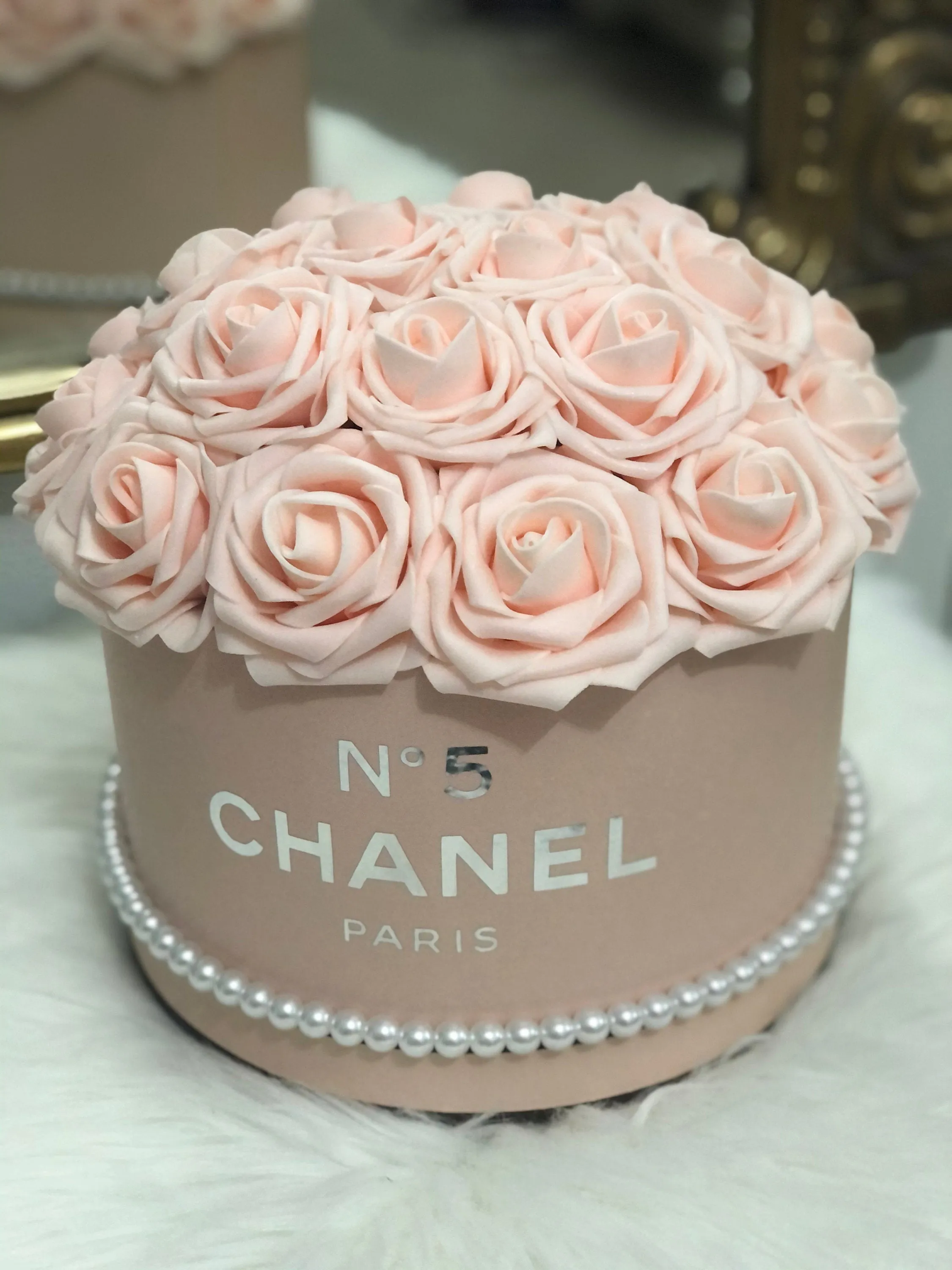 Rose Hat Box Bouquet