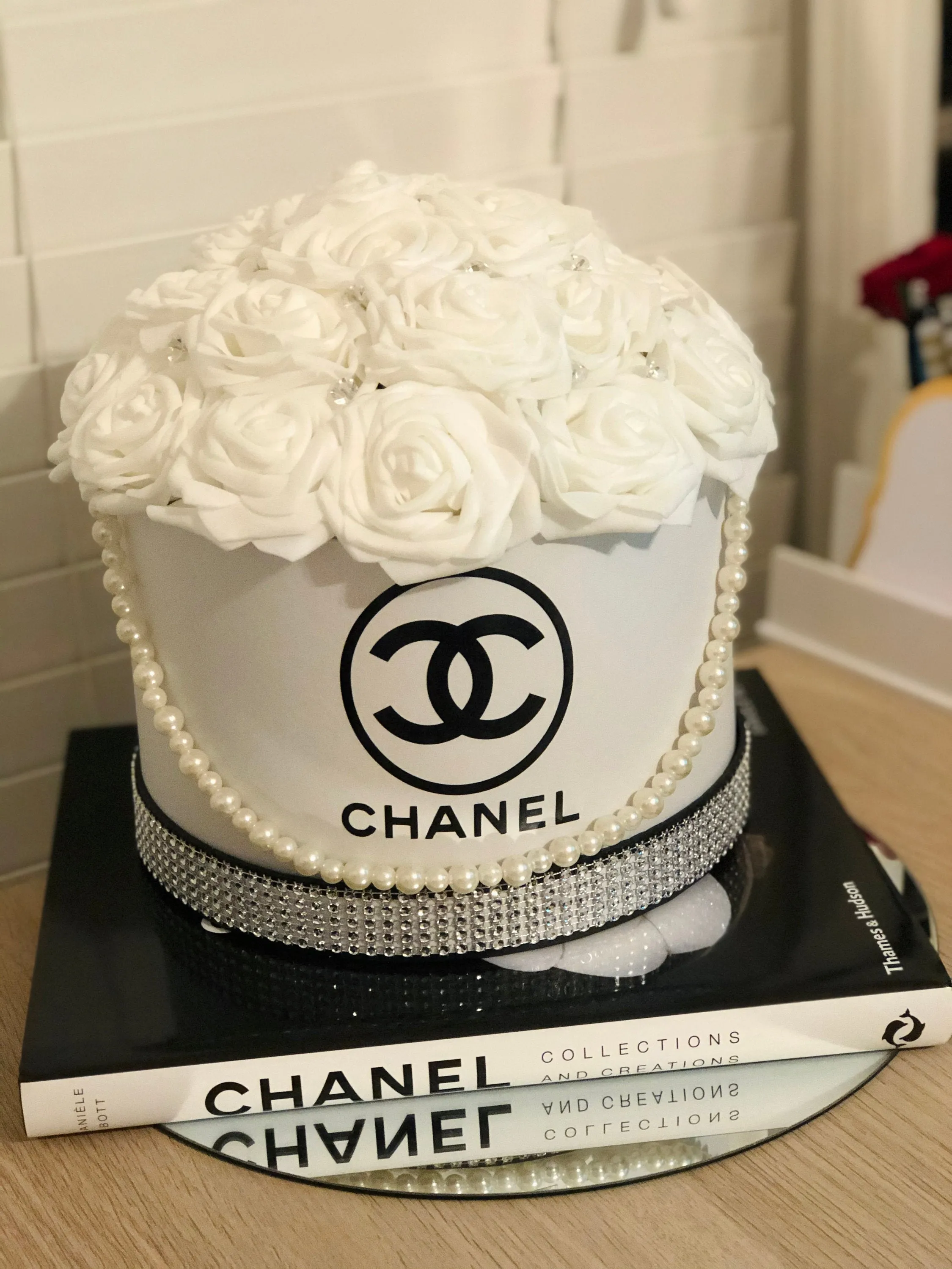 Rose Hat Box Bouquet
