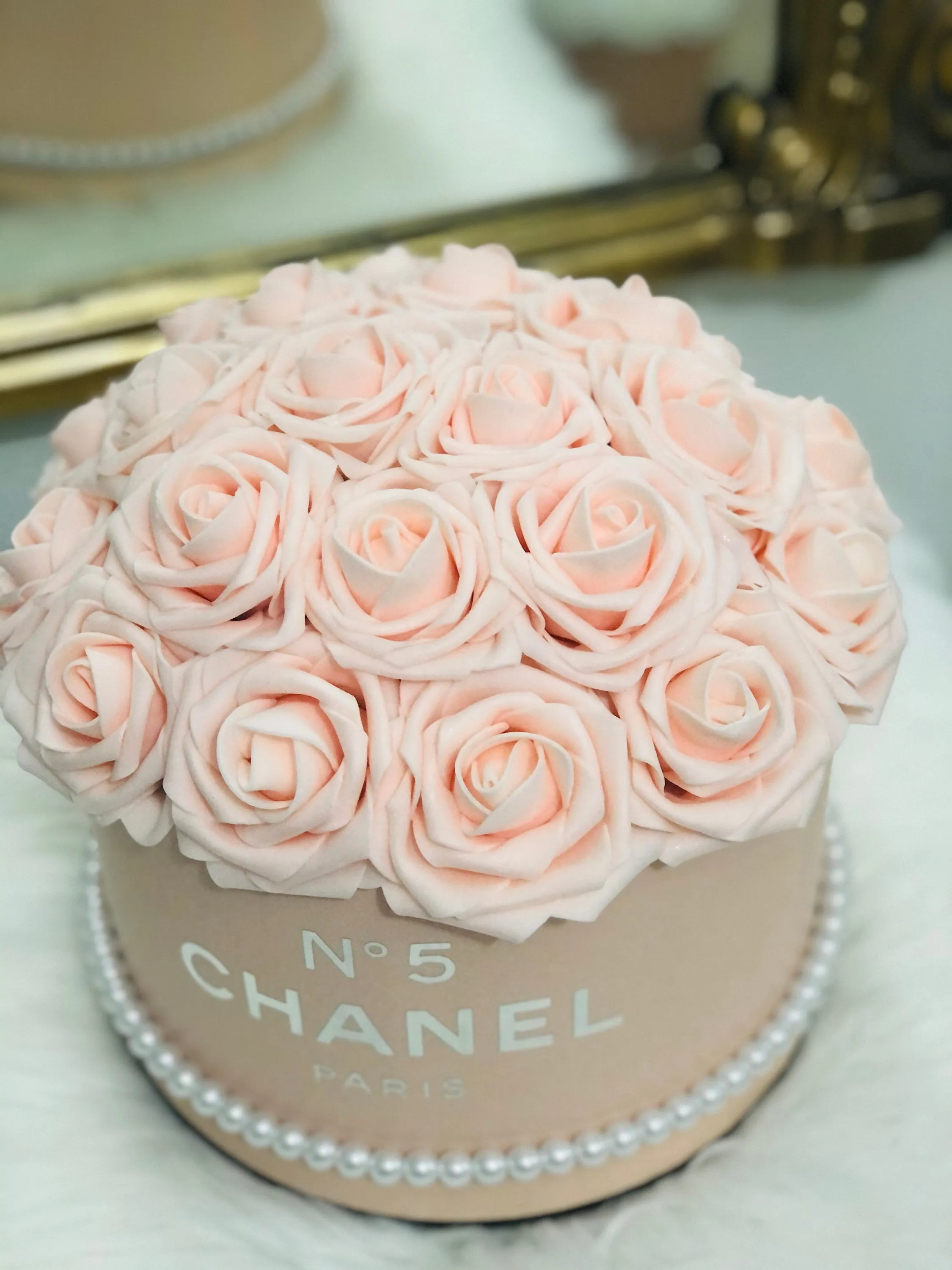 Rose Hat Box Bouquet