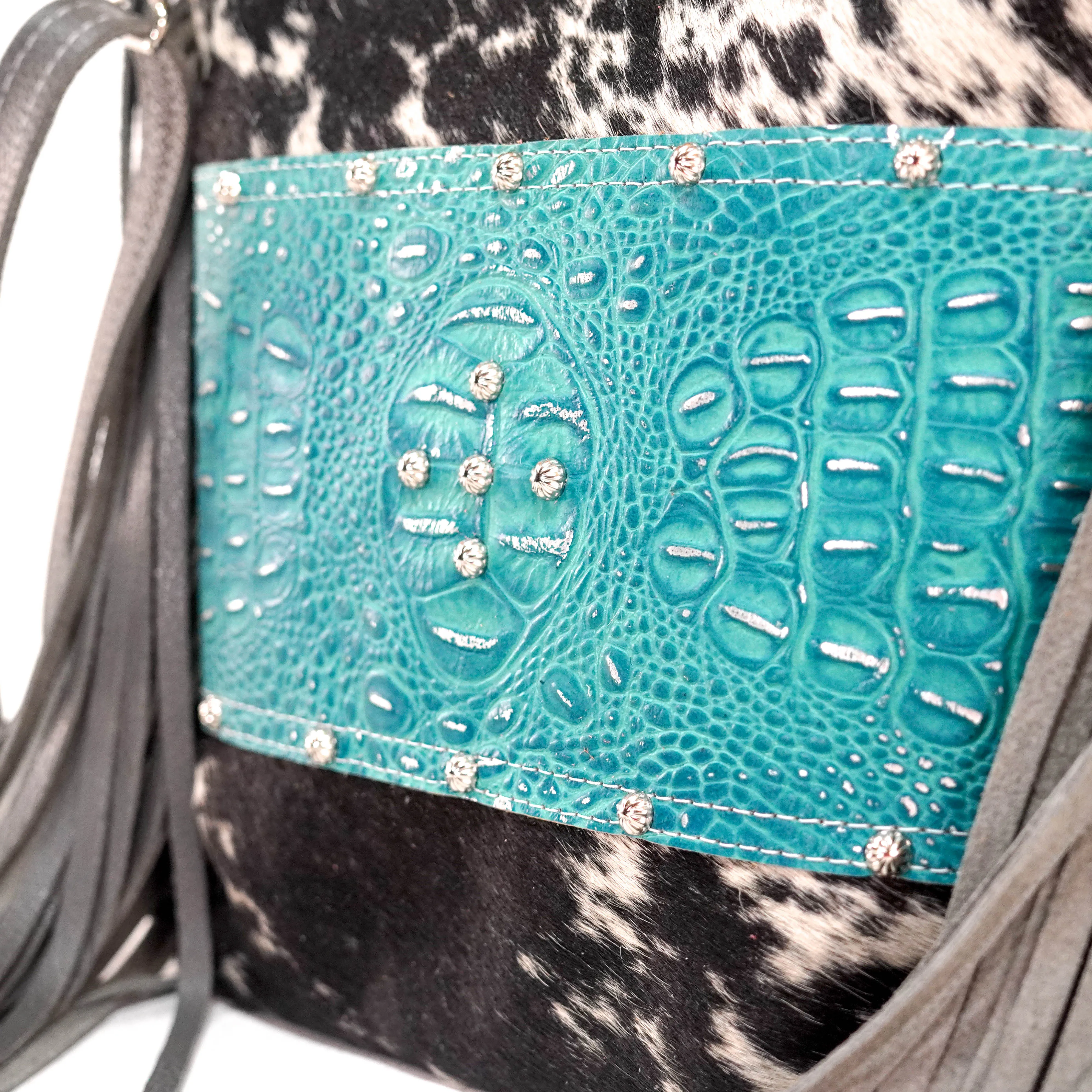 Shania - Black & White w/ Blue Croc