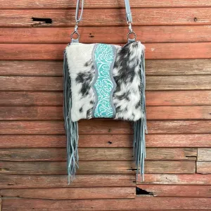 Shania - Black & White w/ Turquoise Sand Tool