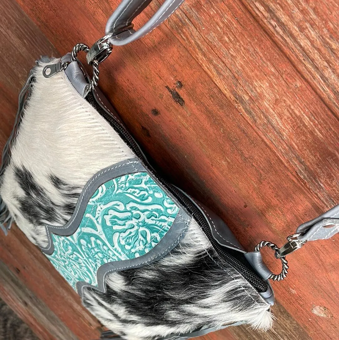 Shania - Black & White w/ Turquoise Sand Tool