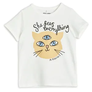 SHE SEES EVERYTHING T-SHIRT