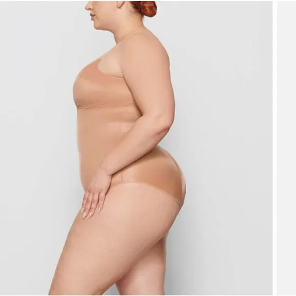 SKIMS Barely There Shapewear Briefs Bodysuit in Clay Size XL NWOT