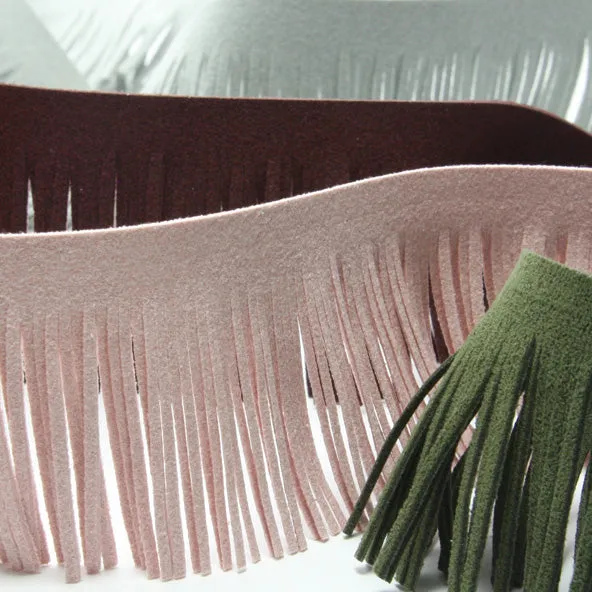 Ultrasuede Fringe (Exactly 2mm) #98 Pale Gray