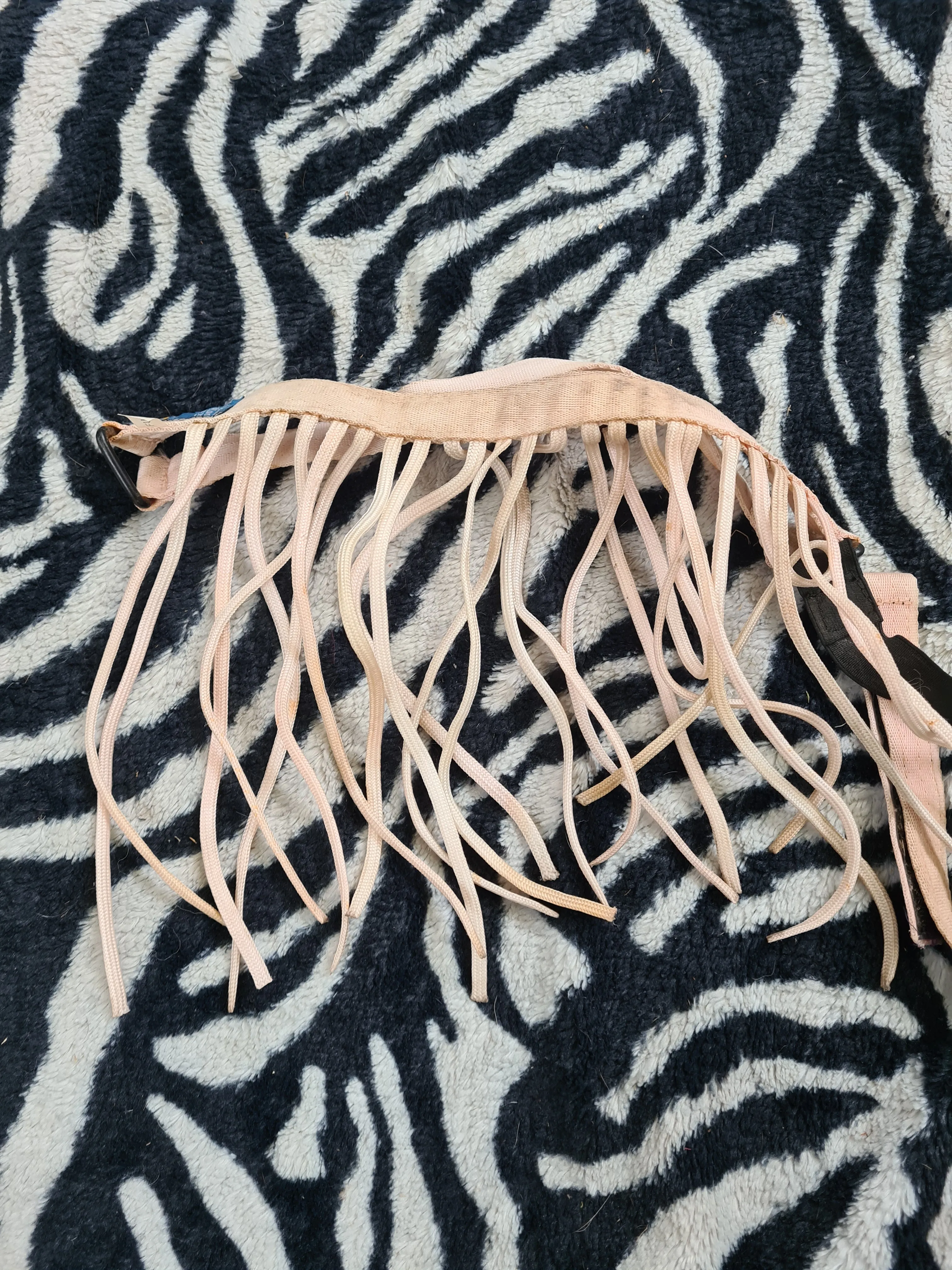 Used full size pink fly fringe FREE POSTAGE☆
