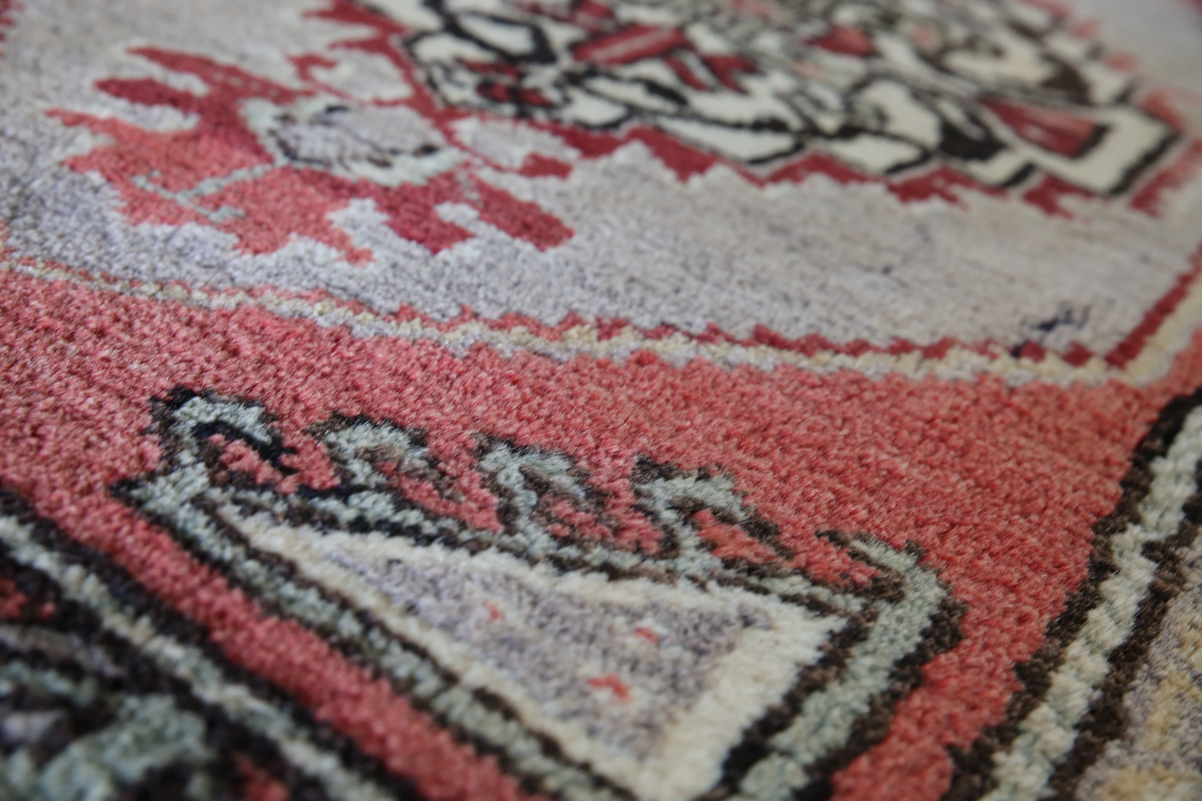 Vintage Mini Turkish Rug 1.9ftx3.2ft