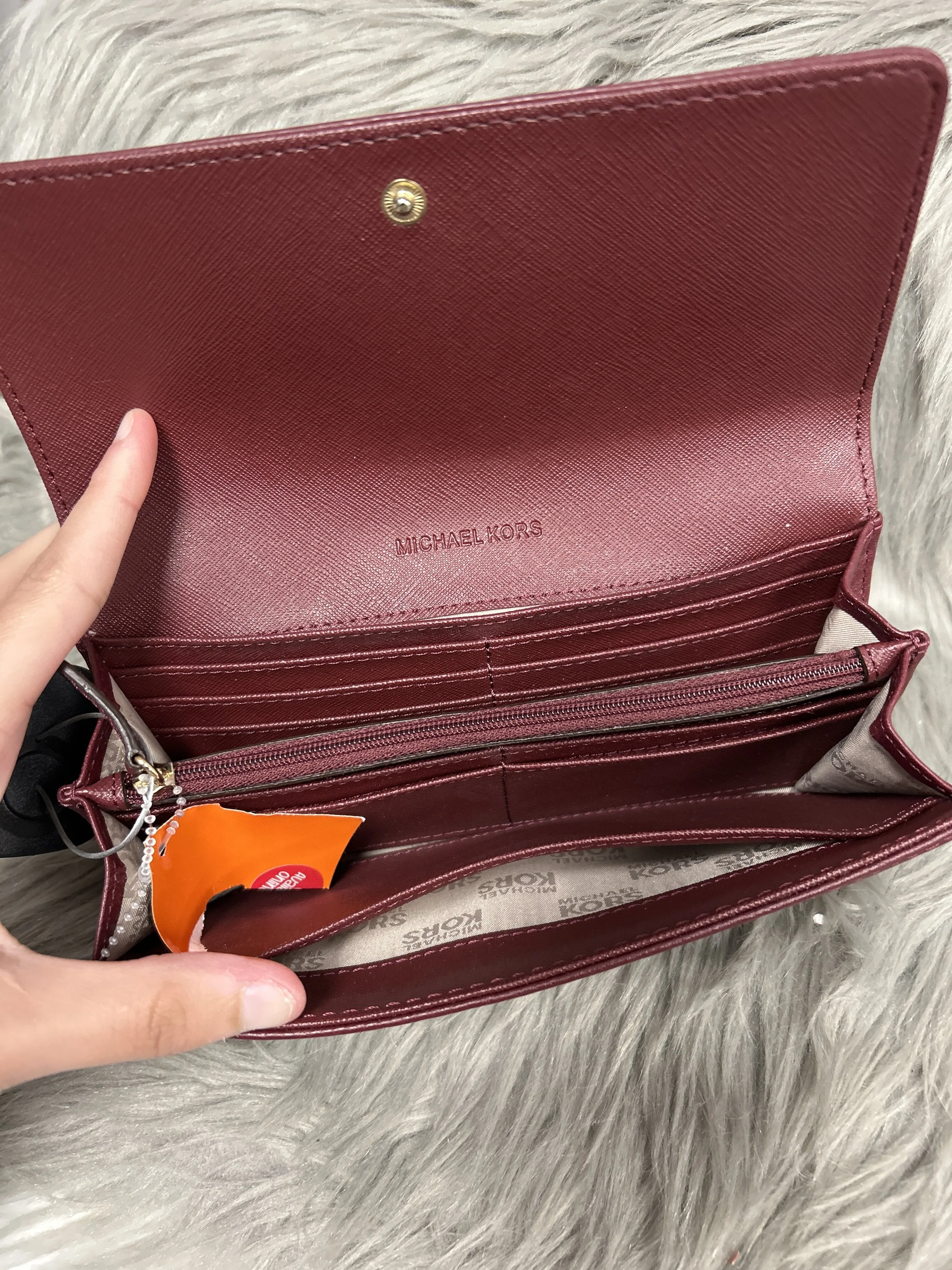 Wallet Designer By Michael Kors  Size: Medium