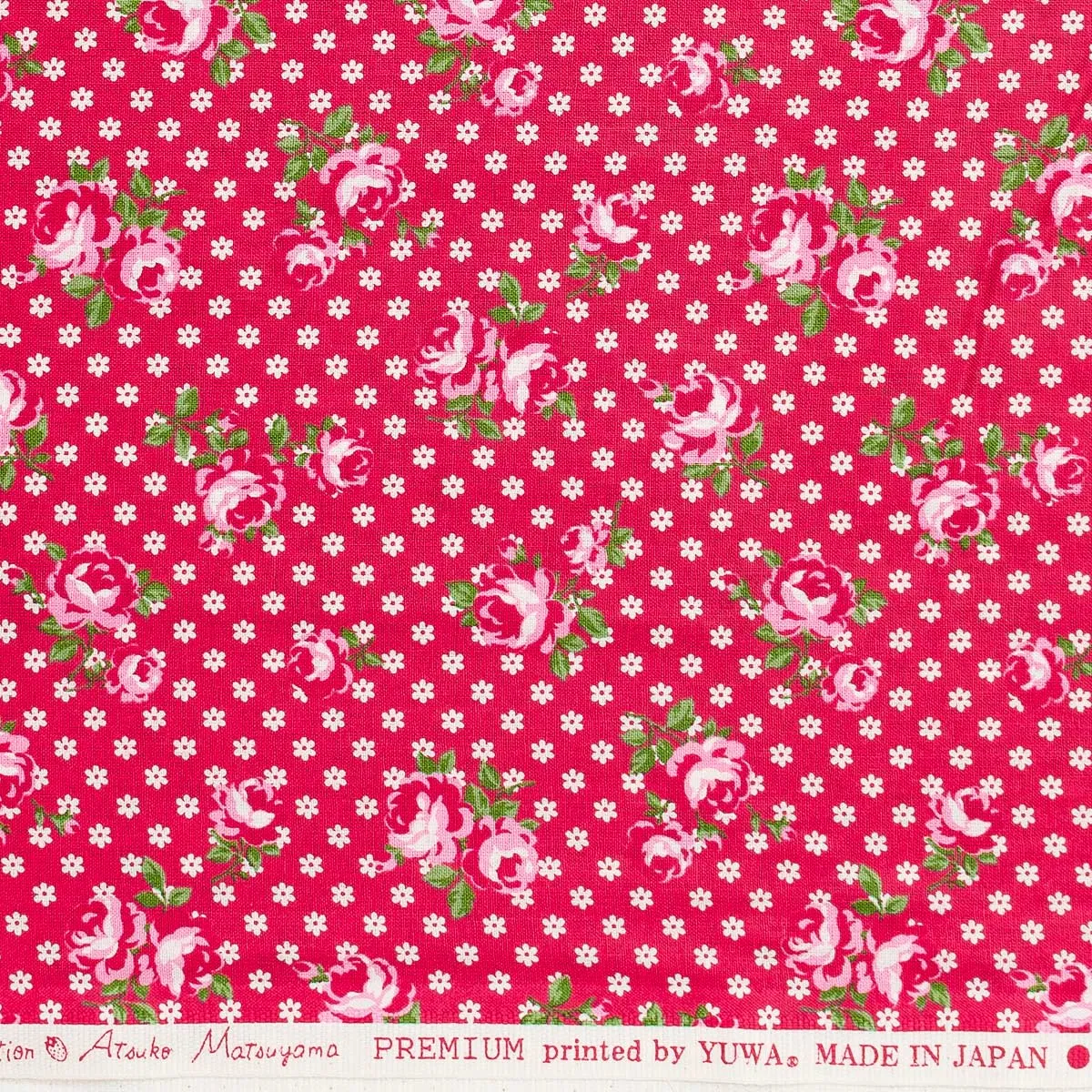 Yuwa: Roses on Field of Tiny Daisies Red